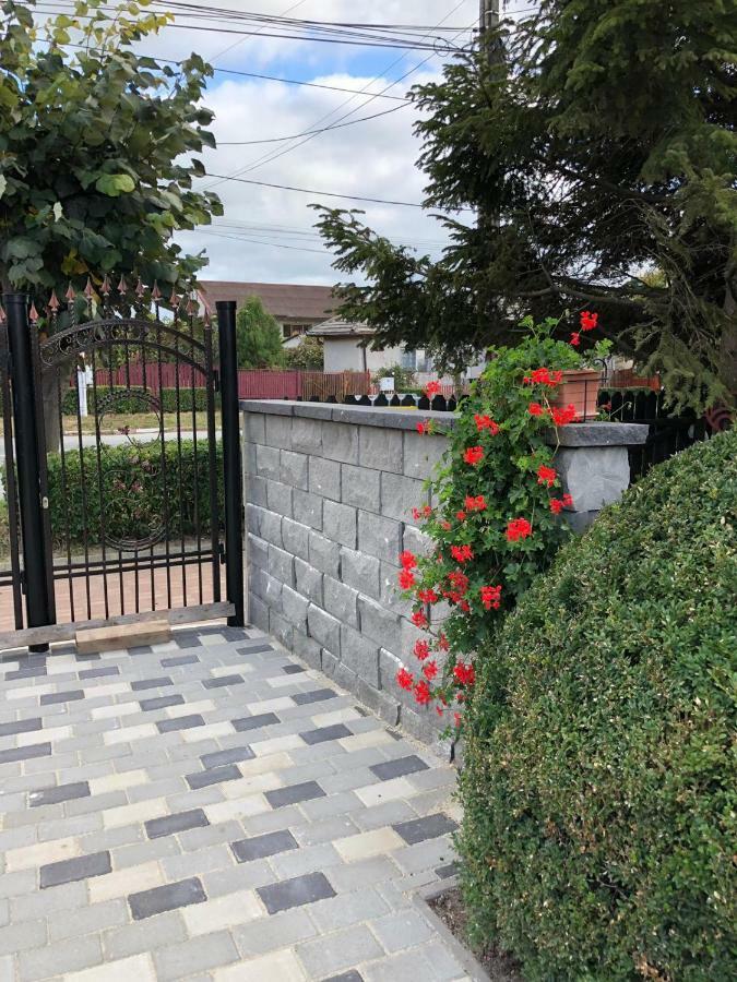 فندق Eden Blue كوستِنيست المظهر الخارجي الصورة